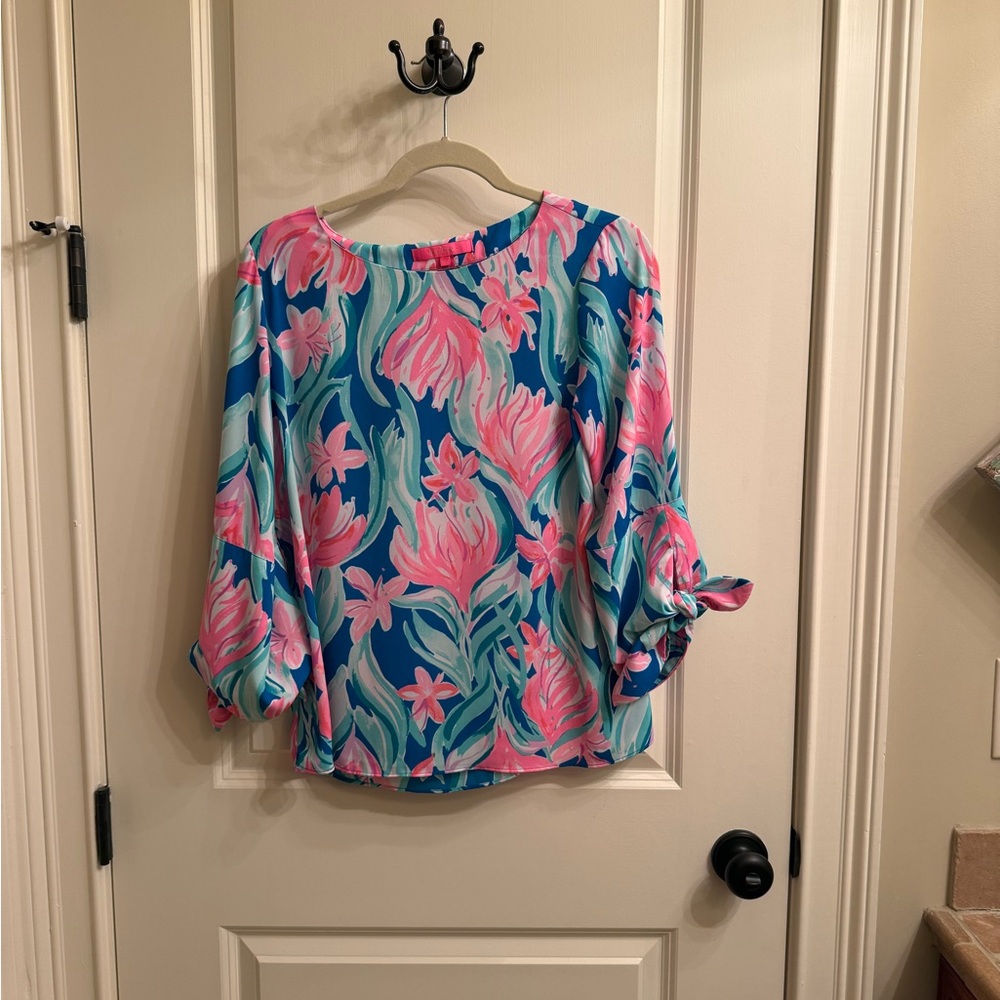 Floral Print Boatneck Blouse in Blue and Pink